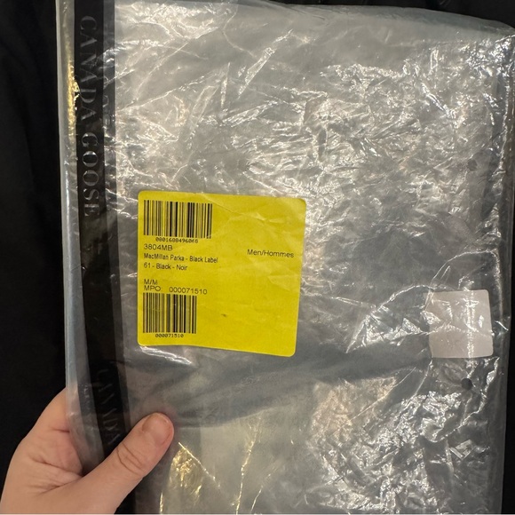 Canada Goose MacMillan Black Label Disc Parka in Black - Picture 16 of 16